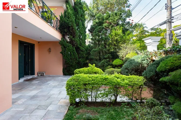 Casa comercial para Venda e Locação Jardim Leonor, São Paulo 4 dormitórios sendo 4 suítes,