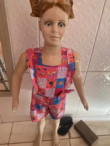Manequim infantil