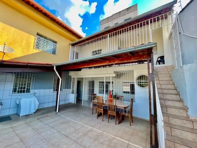 EXCELENTE CASA PARA LOCAÇÃO NO BAIRRO GLÓRIA