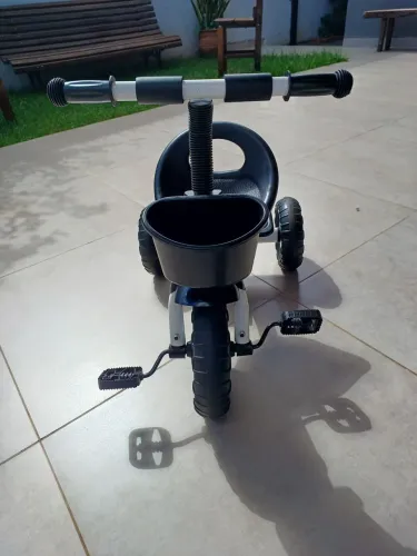 Triciclo infantil