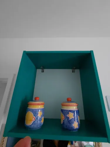 Vendo nicho para quarto 45/45 por 25cm bem reservado entre em contato * wats