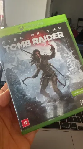 Jogo rise of the tomb raider