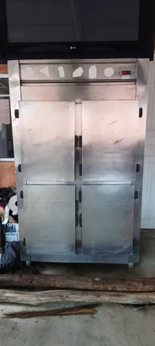 Geladeira Comercial GELOPAR 4 Portas 220V 60Hz - GREP-4P. USADA. TODA FUNCIONAL.