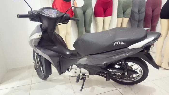 Biz 110 única dona! Tudo em dia pronta p ser transferida