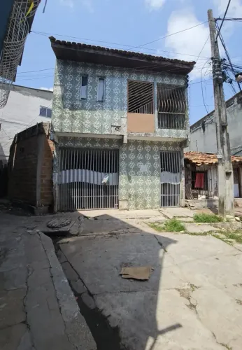 Sobrado para venda possui 150 metros quadrados com 3 quartos em Condor - Belém - PA