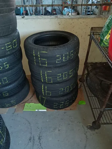 Pneu meia vida em bom estado 