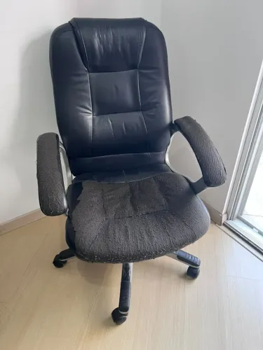 Cadeira escritório preta