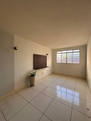Apartamento para Locação Residencial São Carlos (Térreo com area privativa)