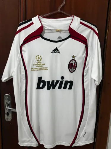 Camisa milan retrô do KAKÁ