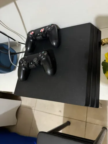 PS4 PRO 1T 2 controle e jogo 