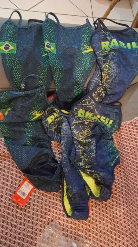 Vendo maió, marca speedo,novo,tamanhopp cada unidade 150 reais