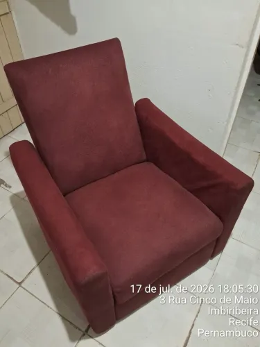 VENDE-SE Uma POLTRONA Do PAPAI; Semi Nova .