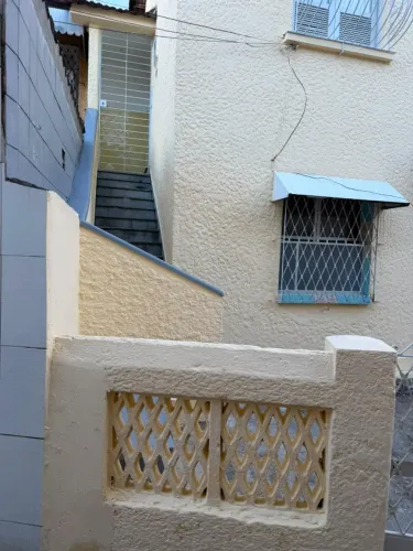 Casa para alugar na Vila Comerciarios, 2 quartos - R$ 1.300