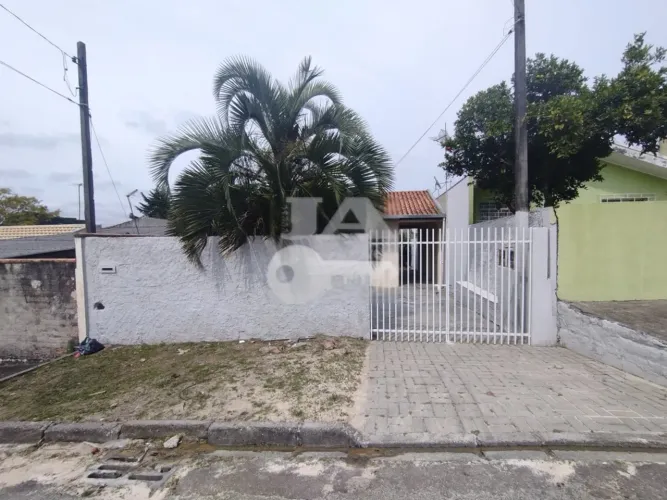Casa Residencial com 2 quartos para alugar por R$ 1850.00, 78.00 m2 - PINHEIRINHO - CURITI