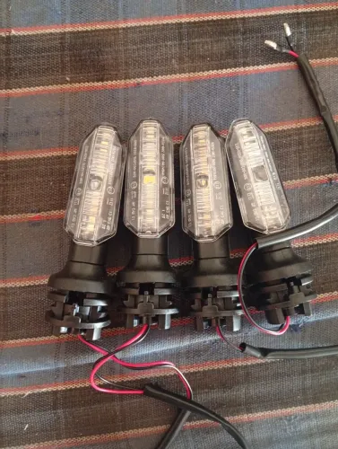 Vendo Lindos pisca de LED da Twister 250 top resistente a água, super estiloso!
