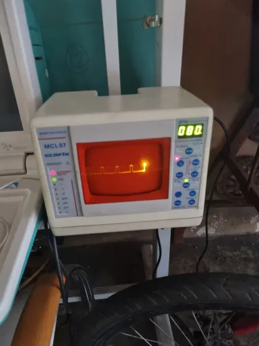 Monitor cardíaco (só tenho o monitor)
