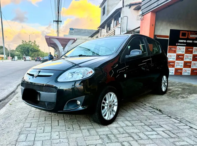 Fiat Palio Attractive 1.0 EVO Fire Flex 8V 5P 2013
