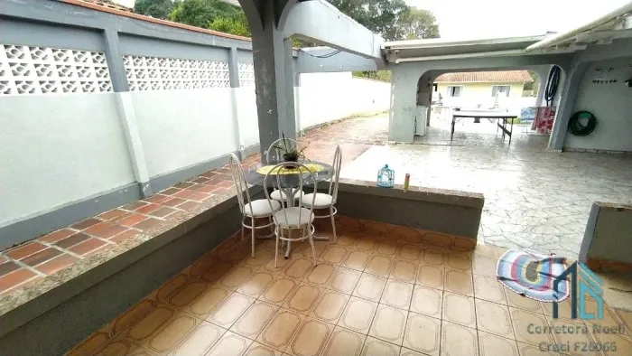 (PERMUTA) Terreno com duas casas 853 m² em São José dos Pinhais PR