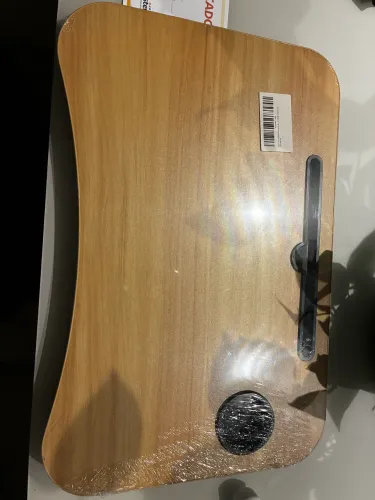 Mesa portátil com tripé