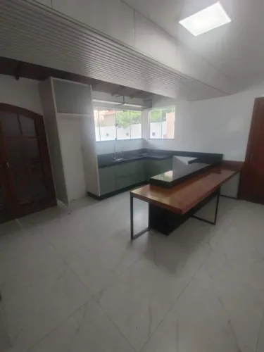 CASA À VENDA EM ARAÇÁS VILA VELHA/ES