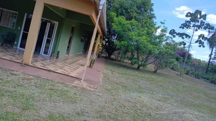 Vendo excelente casa em condomínio fechado - próximo do Paranoá.