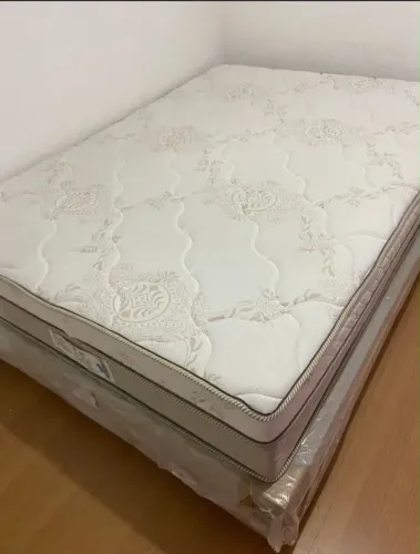 Vendo cama box casa