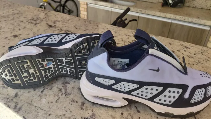 Vendo tênis Nike.