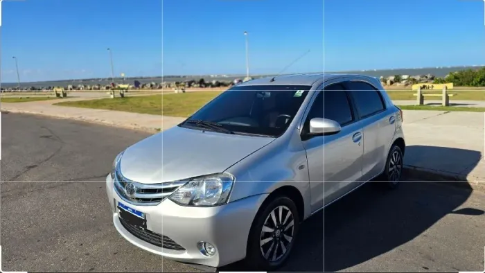 Toyota Etios Platinum 1.5 Flex 16V 5P Mec. 2014