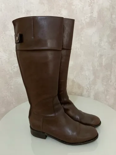 (TAM: 36) BOTA MARROM SANTA LOLLA EM COURO