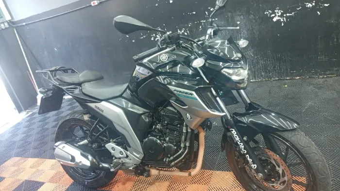 VENDE OU TROCA FAZER 250