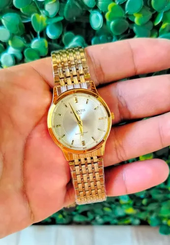 Relógio original atlantis style dourado