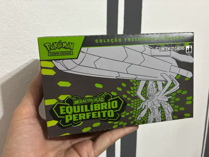 ETB Treinador Avançado Equilíbrio Perfeito Pokémon