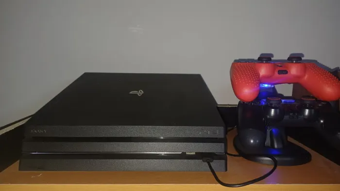 Vendo PlayStation 4 Pro
