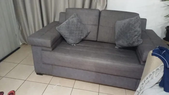 Sofá 2 lugares 