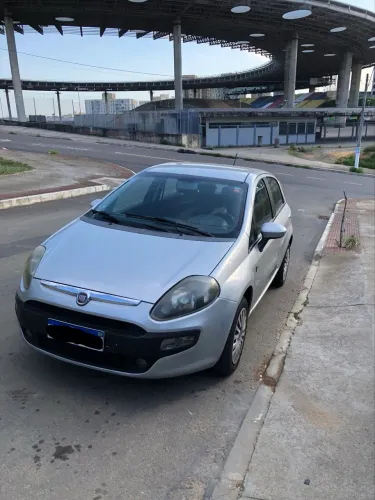Fiat Punto Attractive 1.4 Fire Flex 8V 5P 2013