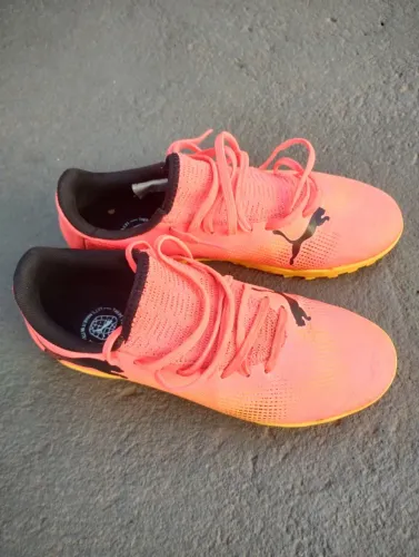 Chuteira society puma Future 7