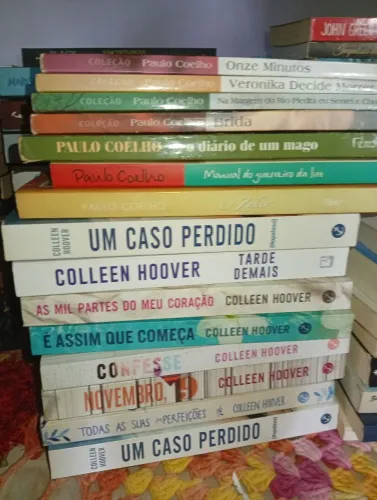 Livros seminovos 30 reais cada um