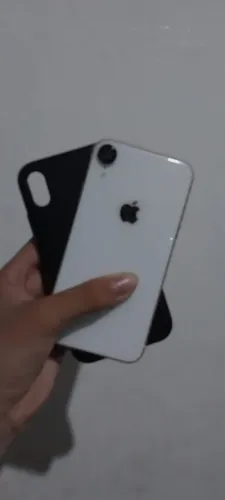 iPhone XR pouco usado