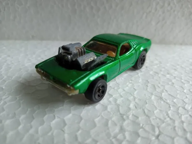 Carrinho Hot wells Rodger Dodger Maverick 1/64