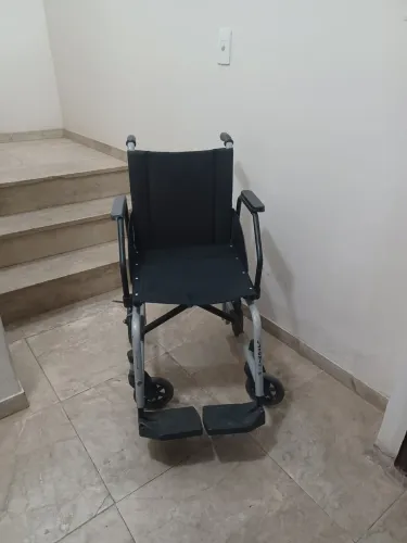 Cadeira de rodas super nova .249,00