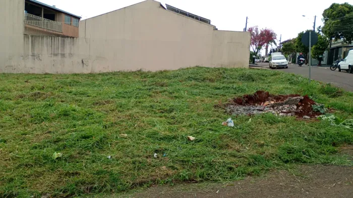 Terreno de 514 m² à Venda no Residencial Interlagos