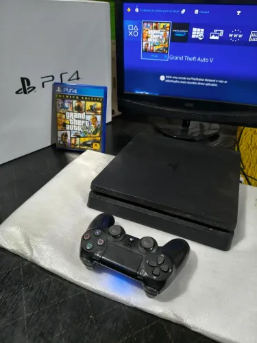 PS4 slim um terá