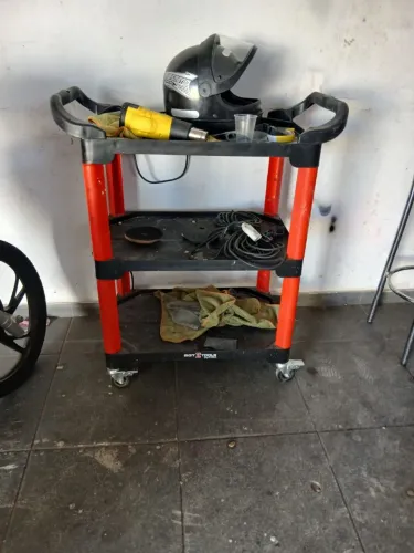 Carrinha auxiliar para estética automotivo