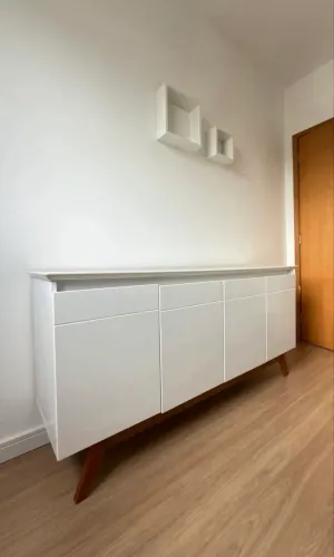 BUFFET BRANCO LAQUEADO - EXTREMAMENTE NOVO