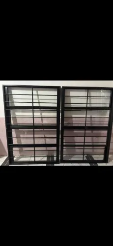 Vendo janelas com vidro novas