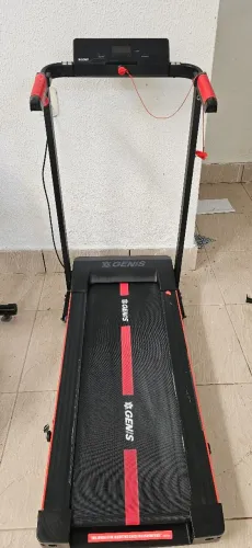 Esteira Genis Semi Nova- funcionando perfeitamente!!