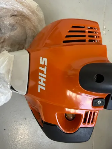 Roçadeira Profissional STIHL FS 161 37,7cc - Zero Uso