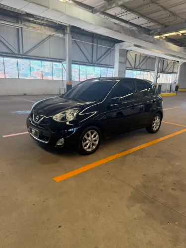 Nissan March SV 1.0 12V Flex 5P 2015