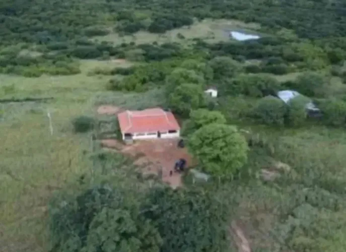 FAZENDA PRODUTIVA NO SERTÃO | AÇUDES + POÇO + RIO | PRONTA PARA GADO OU IRRIGAÇÃO