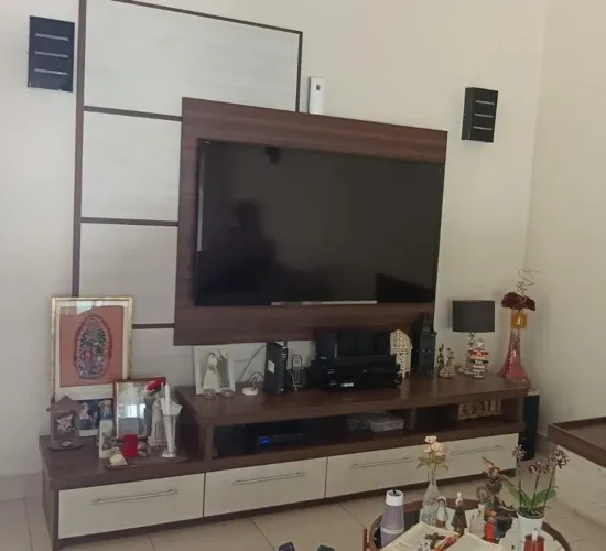 Home para Tv, feito em marcenaria, muito estruturado e super conservado
